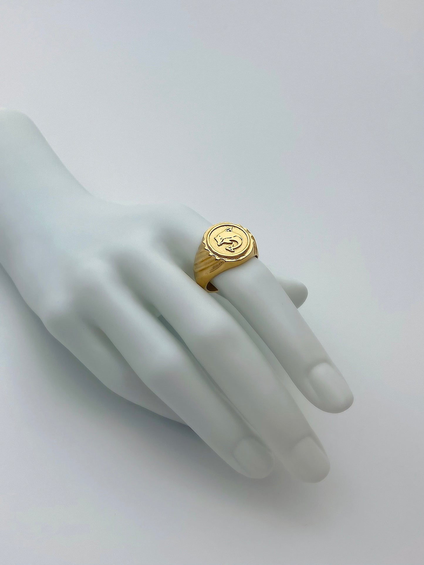 Dolphin Ring - Gold