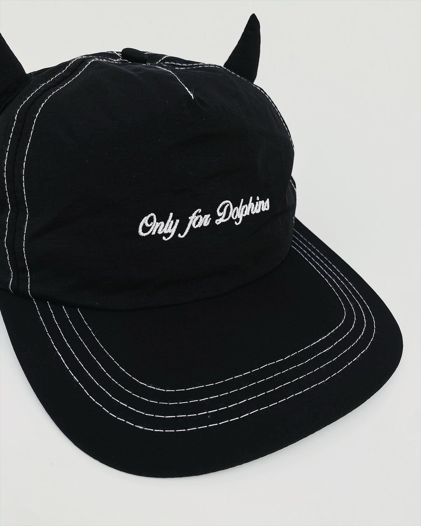 Dolphin Fins - Black Nylon