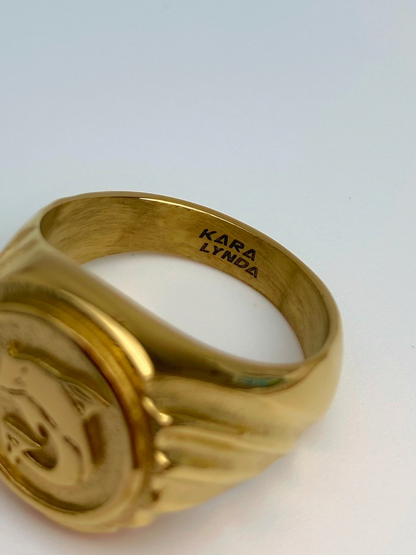 Dolphin Ring - Gold